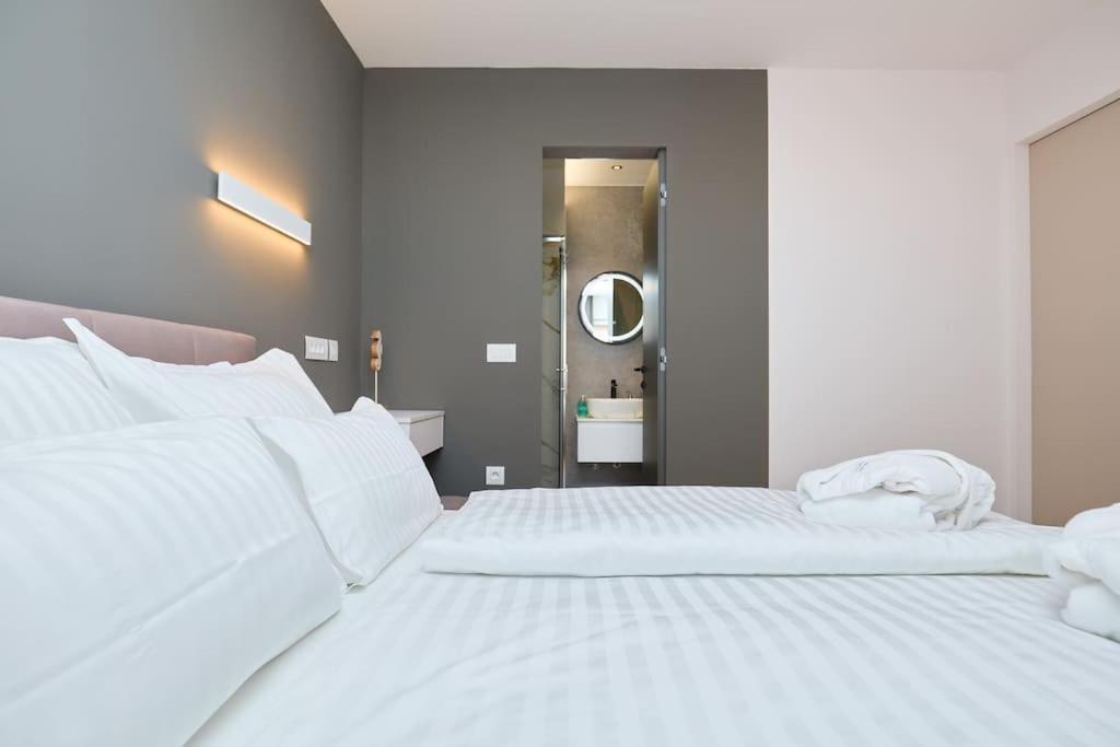 New & Stunning Views In Luxury 5* Divona Apartment ดูบรอฟนิก ภายนอก รูปภาพ