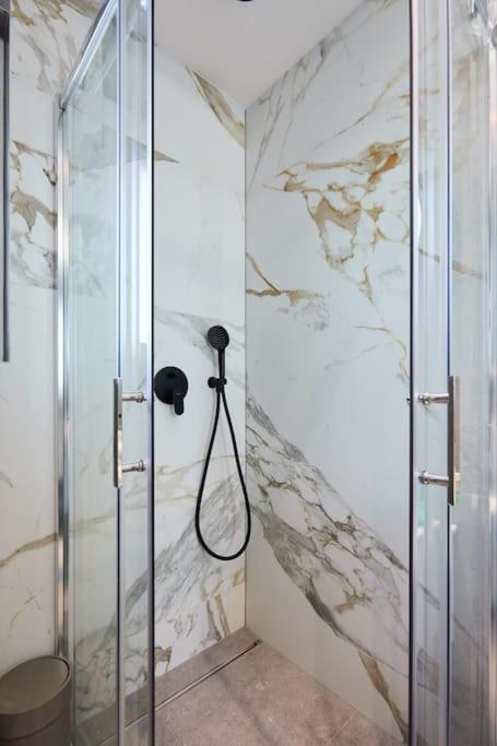 New & Stunning Views In Luxury 5* Divona Apartment ดูบรอฟนิก ภายนอก รูปภาพ
