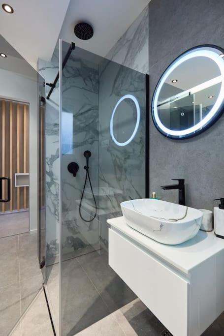 New & Stunning Views In Luxury 5* Divona Apartment ดูบรอฟนิก ภายนอก รูปภาพ